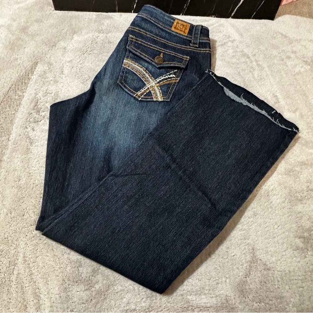 LEI Women's Dark Blue Boot Cut Jeans with Stylish Stitching
